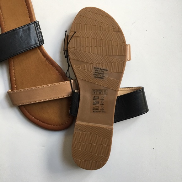 Envision Studio Black Tan Slide Sandals New - Picture 4 of 5